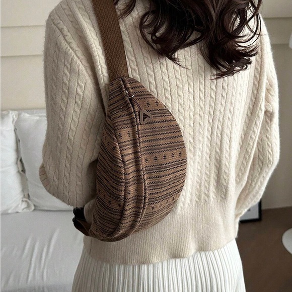 GORPCORE Brown Fanny Pack Purse with Geometric Striped Boho Pattern EUC - Picture 3 of 5